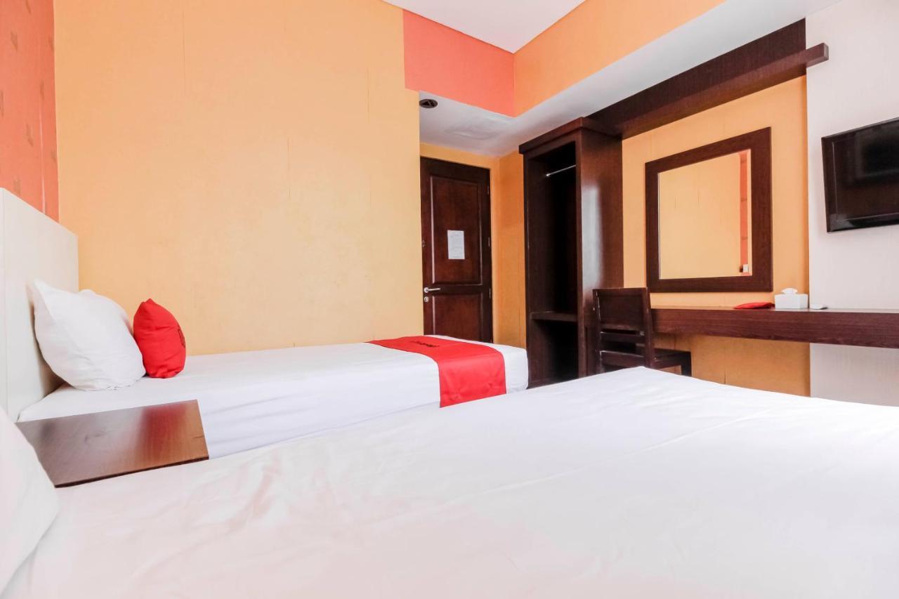 Hotel Reddoorz At La Mega Near Pasar Pagi Cirebon Exteriér fotografie