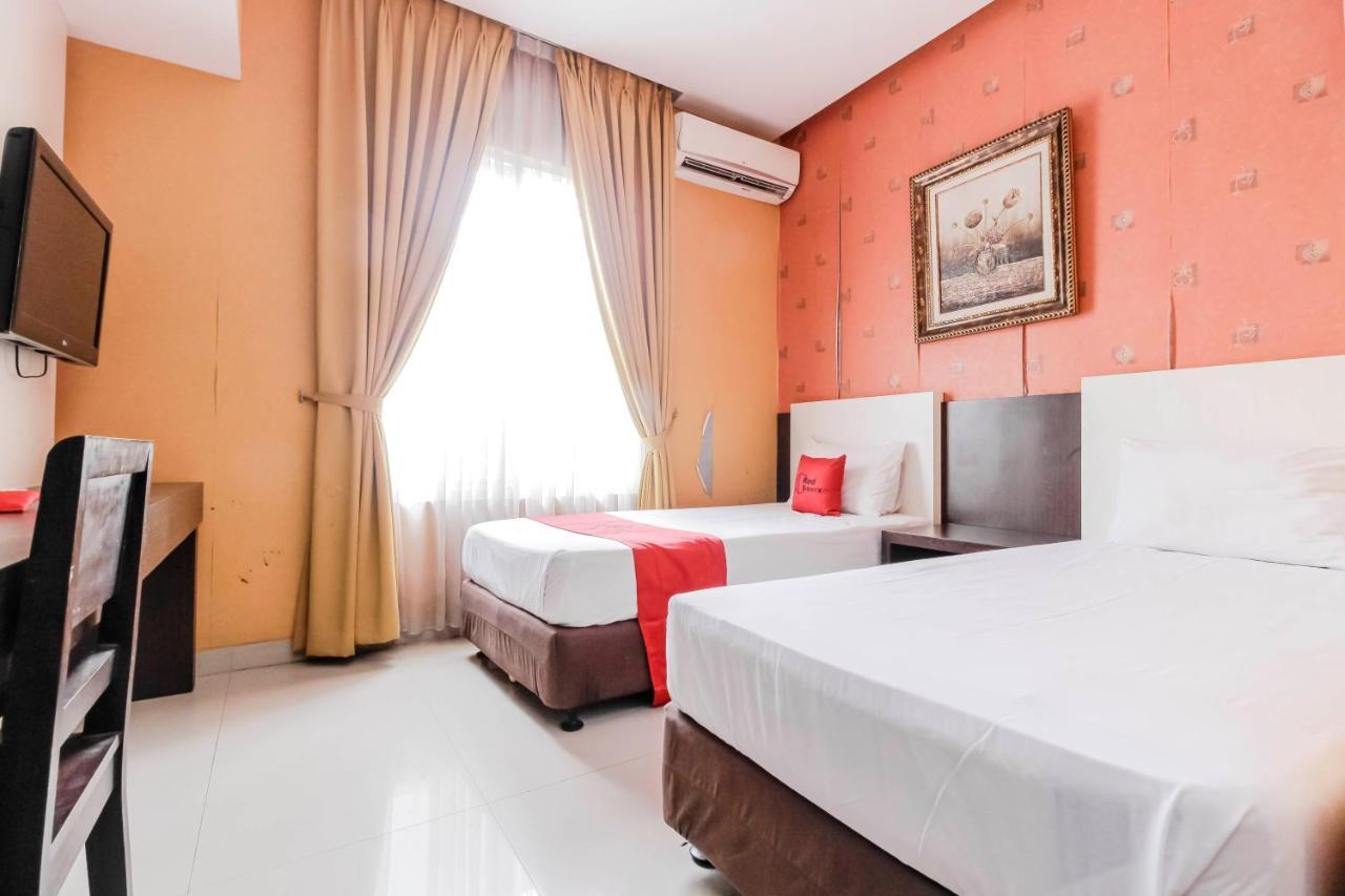 Hotel Reddoorz At La Mega Near Pasar Pagi Cirebon Exteriér fotografie